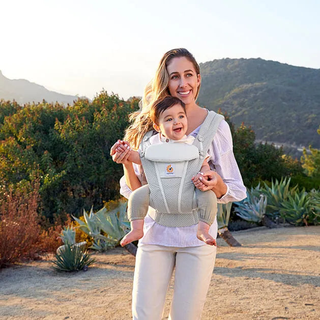 Canguru Ergobaby 4 Posições Omni 360 Air Mesh - Pearl Grey